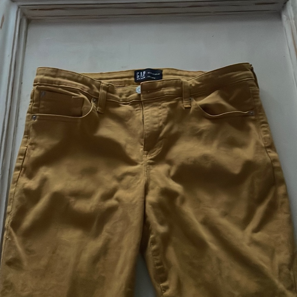 Women’s gap size 12 regular mustard colored skinny Jean.